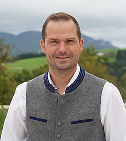 Stefan Riedl Stefan Riedl